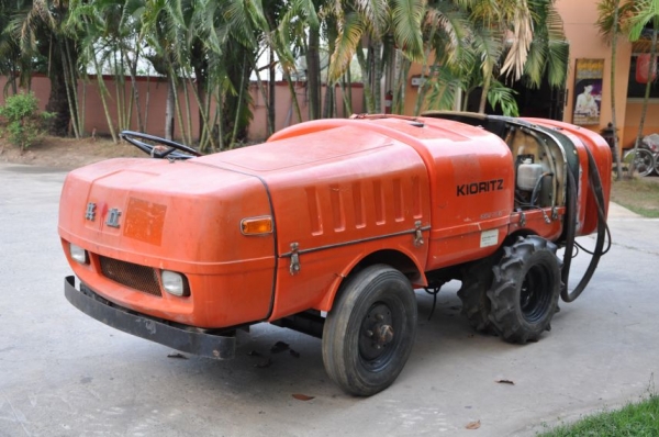 ขายเครื่องฉีดยา พ่นยา สภาพสวยเดิมจากญี่ปุ่นยังไม่เคยใช้งานในไทย59,000บาท