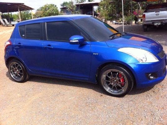 ขายดาวน์ Swift1.25 GLX (ตัวท็อป)สีน้ำเงิน 160,000ต่อรองได้ค่ะ