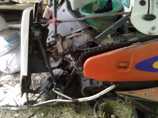 ขายรถเกี่ยวข้าวในราคาที่คุณสัมผัสได้