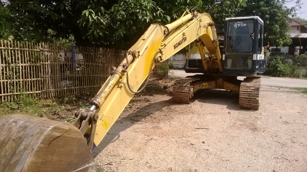 ขายรถแม็คโค komatsu Pc120-3 ขายรถแม็คโค komatsu Pc120-3