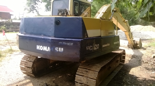 ขายรถแม็คโค komatsu Pc120-3 ขายรถแม็คโค komatsu Pc120-3