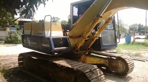 ขายรถแม็คโค komatsu Pc120-3 ขายรถแม็คโค komatsu Pc120-3