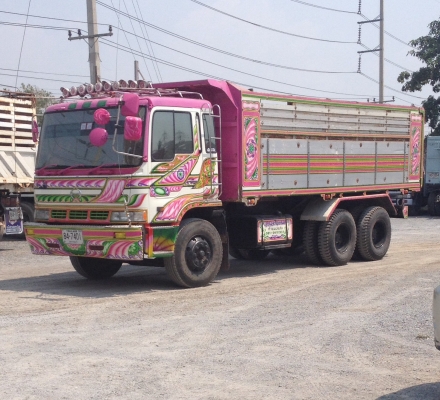 ขายดาวน์ สิบล้อhino