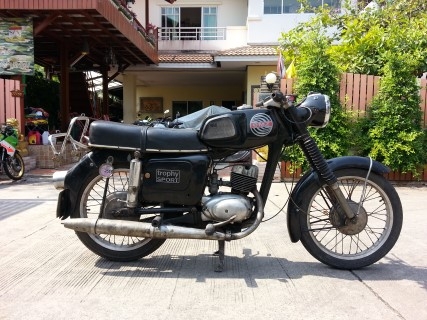 วุฒินนบุรี// ขาย MZ125 ถังเหลื่ยมรถสวยเดิมเครื่องดีพร้อมใช้ทะเบียนแท้