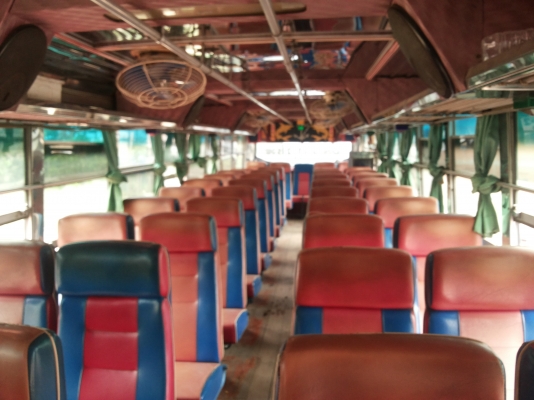 ตัวถังรถเมย์  มีเบาะ มีเครื่องเสียง