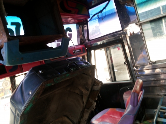 ตัวถังรถเมย์  มีเบาะ มีเครื่องเสียง