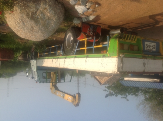 รถบรรทุกติดเครน