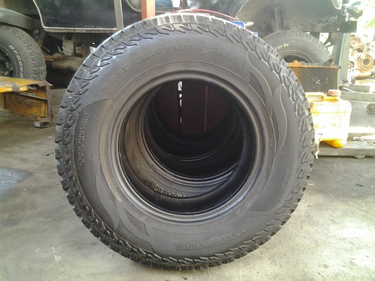 ขายยางสวยๆครับ 30-9.50R15 ปี11 4เส้น ดอกเหมือนใหม่ ขาย 6500 บาท ขายยางสวยๆครับ 30-9.50R15 ปี11 4เส้น ดอกเหมือนใหม่ ขาย 6500 บาท