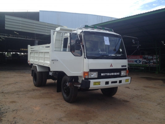 ขายไม่แพงครับ FUSO เครื่อง 185 แรงม้ากระบะดั้มพ์ ยาว 3.80 เมตร กว้าง 2.20 เมตร  ทำใหม่ทั้งคัน สภาพสวยมากน่าใช้ครับ
