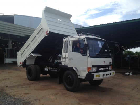 ขายไม่แพงครับ FUSO เครื่อง 185 แรงม้ากระบะดั้มพ์ ยาว 3.80 เมตร กว้าง 2.20 เมตร  ทำใหม่ทั้งคัน สภาพสวยมากน่าใช้ครับ