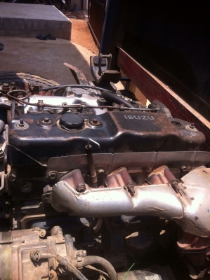 ขายรถบรรทุกหกล้อ Isuzu NPR เครื่อง 115 แรง รถห้าง เฟืองท้าย F กระบะคาร์โก้ 4.20 เมตร