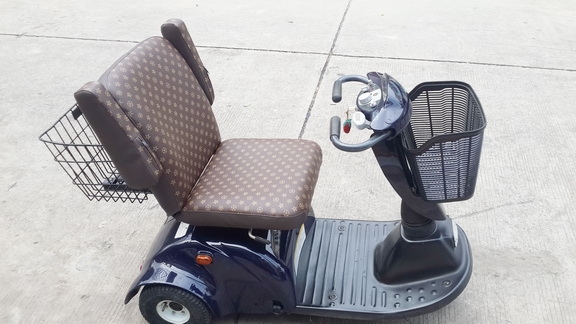 ขายรถไฟฟ้า 3 ล้อ NISSIN สำหรับคนแก่ ของเพิ่งมาจากญี่ปุ่น