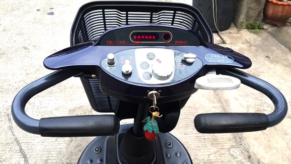 ขายรถไฟฟ้า 3 ล้อ NISSIN สำหรับคนแก่ ของเพิ่งมาจากญี่ปุ่น