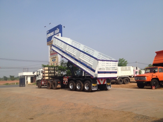 ขายหางเซมิดั้ม 3 เพลา ยาว 9 เมตร กว้าง 2.50 เมตร สูง 1.50 เมตร ต่อใหม่ พร้อมทะเบียน สนใจโทรหรือแวะมาดูได้ครับ ติดต่อ