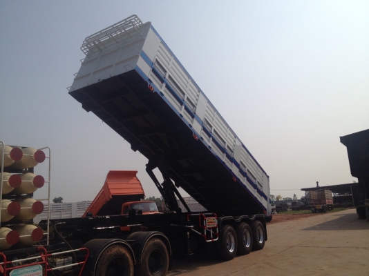 ขายหางเซมิดั้ม 3 เพลา ยาว 9 เมตร กว้าง 2.50 เมตร สูง 1.50 เมตร ต่อใหม่ พร้อมทะเบียน สนใจโทรหรือแวะมาดูได้ครับ ติดต่อ