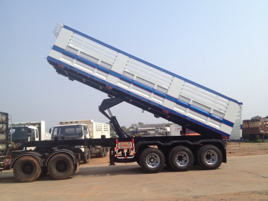 ขายหางเซมิดั้ม 3 เพลา ยาว 9 เมตร กว้าง 2.50 เมตร สูง 1.50 เมตร ต่อใหม่ พร้อมทะเบียน สนใจโทรหรือแวะมาดูได้ครับ ติดต่อ