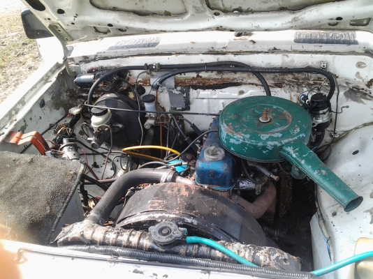 รถ datsun เครื่องเดิม 1600 บินชิน  ขับได้ทะเบียนไม่ขาด 35000บาท