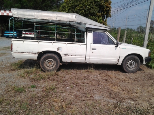 รถ datsun เครื่องเดิม 1600 บินชิน ขับได้ทะเบียนไม่ขาด 35000บาท รถ datsun เครื่องเดิม 1600 บินชิน ขับได้ทะเบียนไม่ขาด 35000บาท