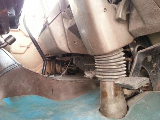 รถมิตซู 6 ล้อ ( ไม่ดั้ม ) 160 แรงม้า. ปี 33 สนใจติดต่อ 081 - 6079515 รถมิตซู 6 ล้อ ( ไม่ดั้ม ) 160 แรงม้า. ปี 33 สนใจติดต่อ 081 - 6079515