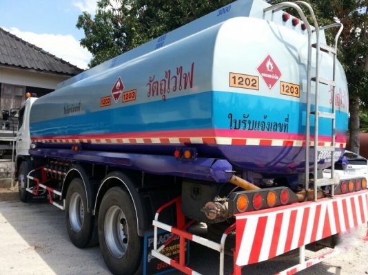 รถฮีโน่ 10 ล้อ บรรทุกน้ำมัน 251 แรงม้า. ปี 55 ( รถวิ่ง 9x,xxx กม. ) สนใจติดต่อ 081 - 6079515 รถฮีโน่ 10 ล้อ บรรทุกน้ำมัน 251 แรงม้า. ปี 55 ( รถวิ่ง 9x,xxx กม. ) สนใจติดต่อ 081 - 6079515