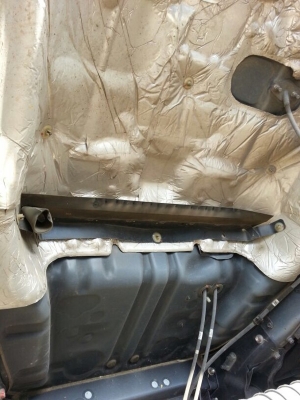 รถฮีโน่ 10 ล้อ บรรทุกน้ำมัน 251 แรงม้า. ปี 55 ( รถวิ่ง 9x,xxx กม. ) สนใจติดต่อ 081 - 6079515 รถฮีโน่ 10 ล้อ บรรทุกน้ำมัน 251 แรงม้า. ปี 55 ( รถวิ่ง 9x,xxx กม. ) สนใจติดต่อ 081 - 6079515