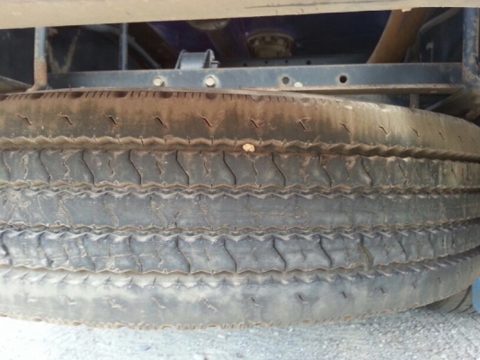 รถฮีโน่ 10 ล้อ บรรทุกน้ำมัน 251 แรงม้า. ปี 55 ( รถวิ่ง 9x,xxx กม. ) สนใจติดต่อ 081 - 6079515 รถฮีโน่ 10 ล้อ บรรทุกน้ำมัน 251 แรงม้า. ปี 55 ( รถวิ่ง 9x,xxx กม. ) สนใจติดต่อ 081 - 6079515