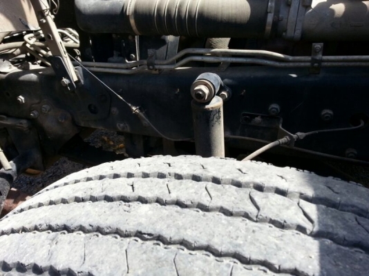 รถฮีโน่ 10 ล้อ บรรทุกน้ำมัน 251 แรงม้า. ปี 55 ( รถวิ่ง 9x,xxx กม. ) สนใจติดต่อ 081 - 6079515 รถฮีโน่ 10 ล้อ บรรทุกน้ำมัน 251 แรงม้า. ปี 55 ( รถวิ่ง 9x,xxx กม. ) สนใจติดต่อ 081 - 6079515