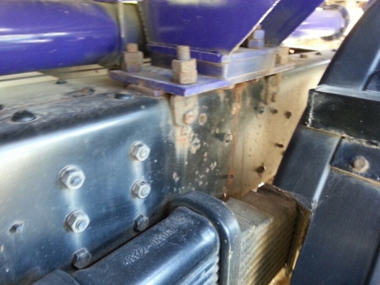 รถฮีโน่ 10 ล้อ บรรทุกน้ำมัน 251 แรงม้า. ปี 55 ( รถวิ่ง 9x,xxx กม. ) สนใจติดต่อ 081 - 6079515 รถฮีโน่ 10 ล้อ บรรทุกน้ำมัน 251 แรงม้า. ปี 55 ( รถวิ่ง 9x,xxx กม. ) สนใจติดต่อ 081 - 6079515