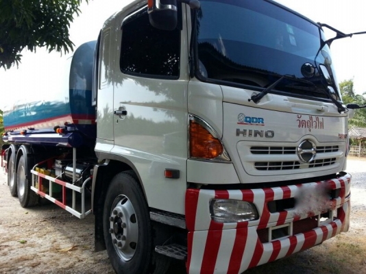 รถฮีโน่ 10 ล้อ บรรทุกน้ำมัน 251 แรงม้า. ปี 55 ( รถวิ่ง 9x,xxx กม. ) สนใจติดต่อ 081 - 6079515 รถฮีโน่ 10 ล้อ บรรทุกน้ำมัน 251 แรงม้า. ปี 55 ( รถวิ่ง 9x,xxx กม. ) สนใจติดต่อ 081 - 6079515