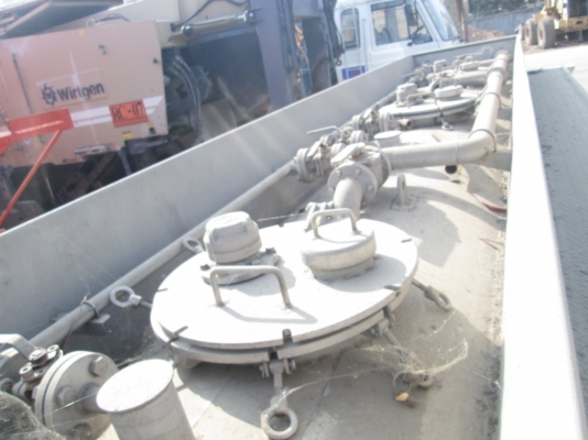 แทงค์สแตนเลสบรรจุของเหลว ขานด 9,000 ลิตร สนใจติดต่อ 081-986-1114