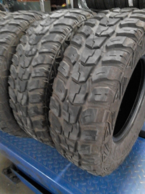 KUMHO ROAD VENTURE ยาง M/T มีชุด 4 เส้น TEL.081-427-3941