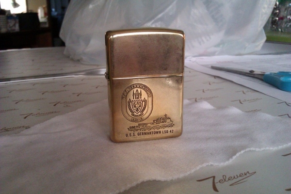 ขายไฟแช็คZIPPOรูปเรือรบUSA2อัน ขายไฟแช็คZIPPOรูปเรือรบUSA2อัน