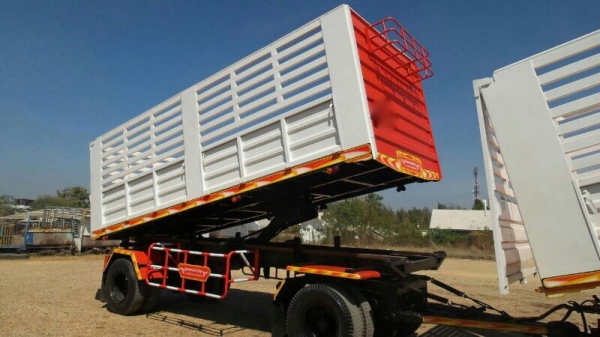 รถมิตซู 10 ล้อ 220 แรงม้า. ปี 40  ( ขายแม่ , ลูก )   สนใจติดต่อ 081 - 6079515