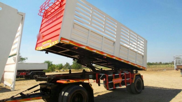 รถมิตซู 10 ล้อ 220 แรงม้า. ปี 40  ( ขายแม่ , ลูก )   สนใจติดต่อ 081 - 6079515