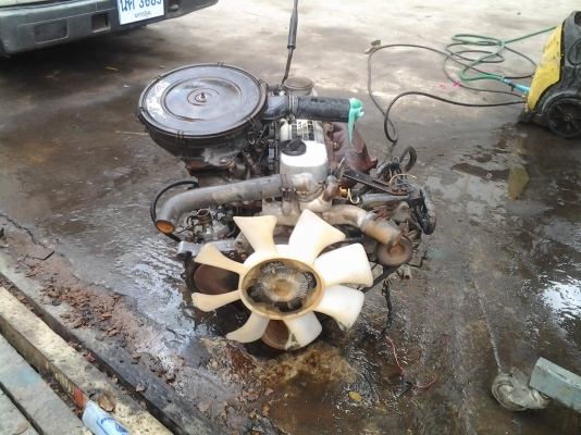 ขายครับเครื่อง TD25 แน่นๆ พร้อมเกียร์มีเอกสาร ให้สำเนาเล่ม สำเนาบัตร สำเนาทะเบียนบ้าน ใบโอน ใบมอบอำนาจ ใบซื้อขาย ขาย 26000 บาท รับประกันเครื่องแน่นครับท้าให้มาลอง