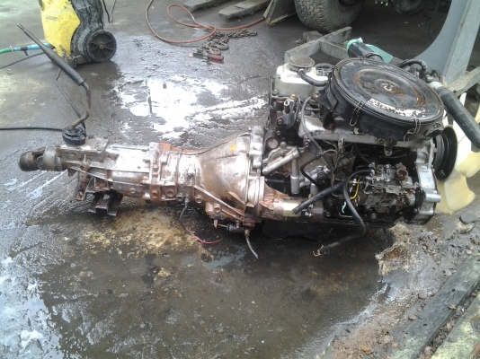 ขายครับเครื่อง TD25 แน่นๆ พร้อมเกียร์มีเอกสาร ให้สำเนาเล่ม สำเนาบัตร สำเนาทะเบียนบ้าน ใบโอน ใบมอบอำนาจ ใบซื้อขาย ขาย 26000 บาท รับประกันเครื่องแน่นครับท้าให้มาลอง