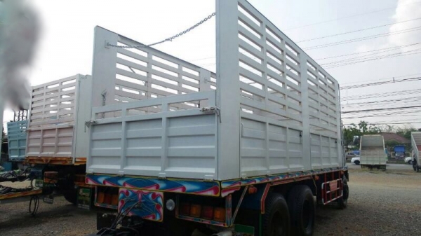 รถมิตซู  10 ล้อดั้ม 220 แรงม้า. ปี 42  ( ขายแม่ , ลูก )   สนใจติดต่อ 081 - 6079515