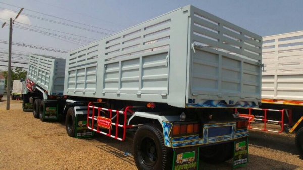 รถอีซูซุ 10 ล้อดั้ม 240 แรงม้า. ปี 38 ( ขายแม่ , ลูก ) สนใจติดต่อ 081 - 6079515 รถอีซูซุ 10 ล้อดั้ม 240 แรงม้า. ปี 38 ( ขายแม่ , ลูก ) สนใจติดต่อ 081 - 6079515