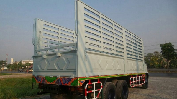 รถอีซูซุ 10 ล้อ FVM 175 แรงม้า.  ปี 35  สนใจติดต่อ 081 - 6079515