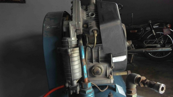 ขออนุญาตขายปํ๊มลม IWATA 2.2KW (3แรง) มอเตอร์ถ่านมิตซู ไฟบ้าน220V. สภาพพร้อมใช้งานสักตัวครับ