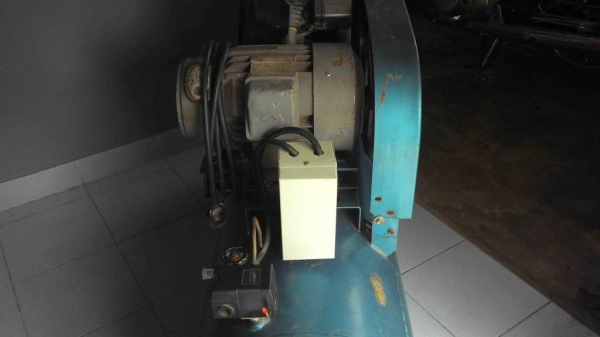 ขออนุญาตขายปํ๊มลม IWATA 2.2KW (3แรง) มอเตอร์ถ่านมิตซู ไฟบ้าน220V. สภาพพร้อมใช้งานสักตัวครับ