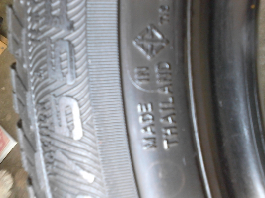 205/55R16  GOODYEAR EAGLE NCT5   มีชุด 4 เส้น  โทร.081-427-3941