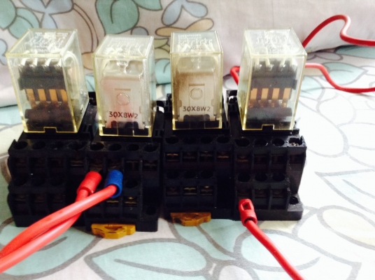 ขายรีเลย์ omron 14 ขา ลงราคาผิดขาย 400ครับขนาด 5A 240v AC หรือ 5A 28v DC