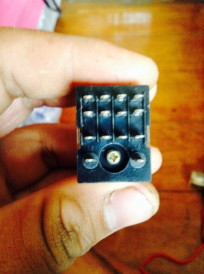 ขายรีเลย์ omron 14 ขา ลงราคาผิดขาย 400ครับขนาด 5A 240v AC หรือ 5A 28v DC