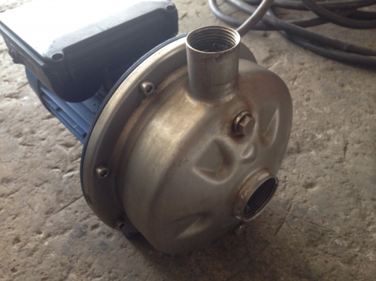 ขายปั้มน้ำหอยโข่งหัวสแตนเลส Ebara 1 HP. ไฟบ้าน 220 V ขนาด 1.5 นิ้ว ออก 1.2 นิ้ว สภาพสวย พร้อมใช้งาน ขายปั้มน้ำหอยโข่งหัวสแตนเลส Ebara 1 HP. ไฟบ้าน 220 V ขนาด 1.5 นิ้ว ออก 1.2 นิ้ว สภาพสวย พร้อมใช้งาน