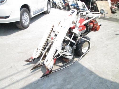 รถเกี่ยวข้าวเดินตาม รหัสสินค้า : 14001678  ยี่ห้อ : MITSUBISHI รุ่น : KB510