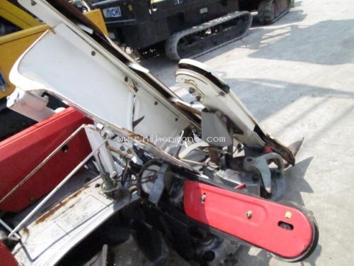 รถเกี่ยวข้าวเดินตาม รหัสสินค้า : 14001678  ยี่ห้อ : MITSUBISHI รุ่น : KB510