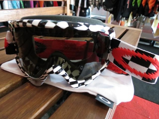 **ขายจร้าขาย แว่นตา OAKLEY New มีหลายแบบ หลายสไตร์**