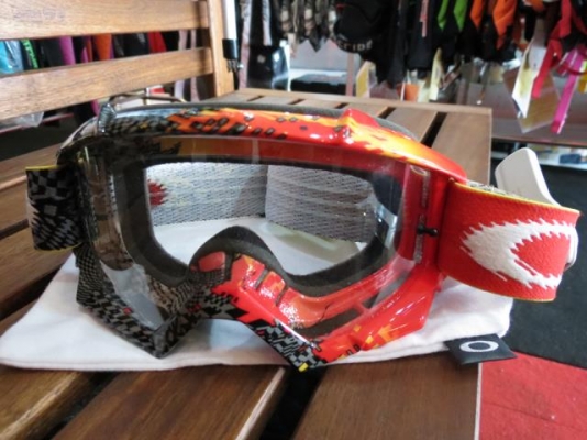 **ขายจร้าขาย แว่นตา OAKLEY New มีหลายแบบ หลายสไตร์**