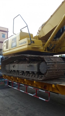 KOMATSU PC200-7